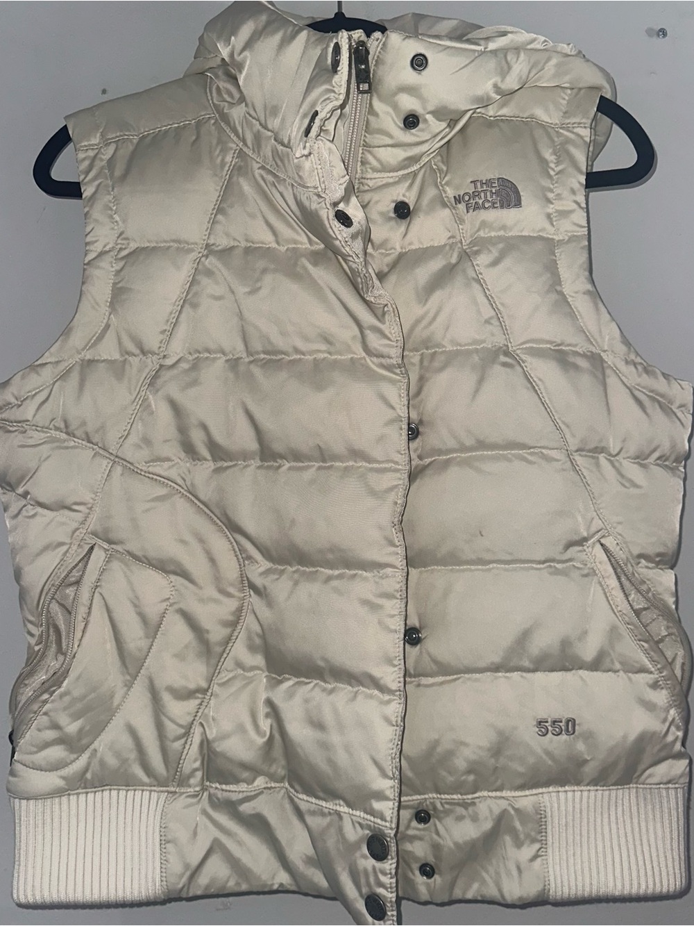 The North Face Women’s 550 Insulated Puffer Vest - Cream